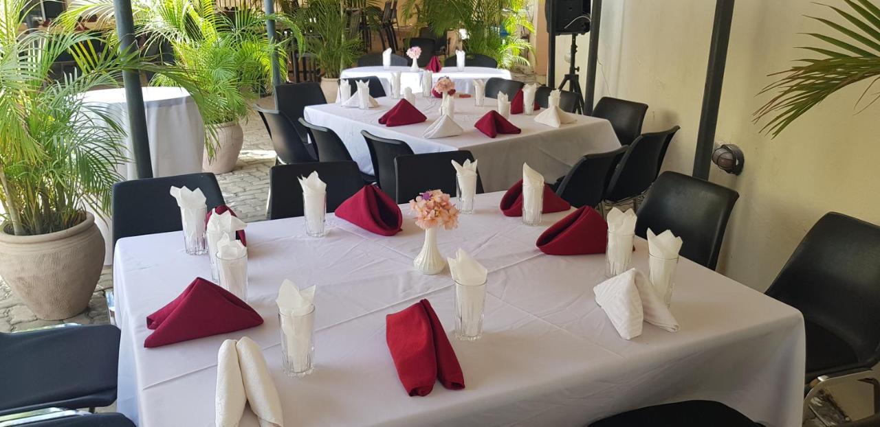 Shamool Hotel Dar es Salaam Bagian luar foto